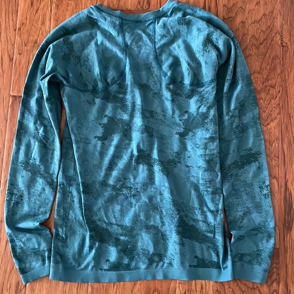 ATHLETA - Picture 2 of 4